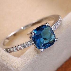 Women's Rings